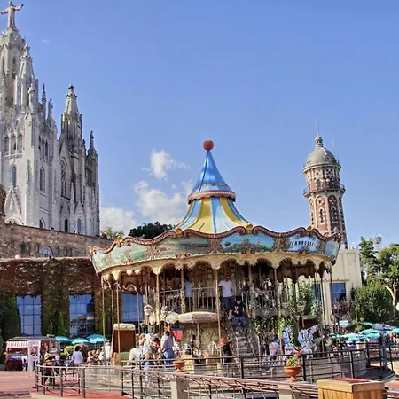 Apartment 8 Min Walk To The & 10 Min Walk To Convention Centre ! Barcelona