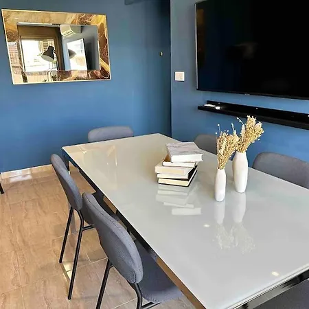 Διαμέρισμα 8 Min Walk To The & 10 Min Walk To Convention Centre ! Βαρκελώνη