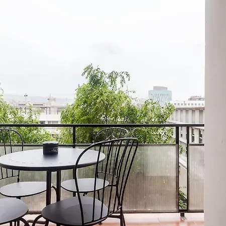 8 Min Walk To The & 10 Min Walk To Convention Centre ! * Βαρκελώνη