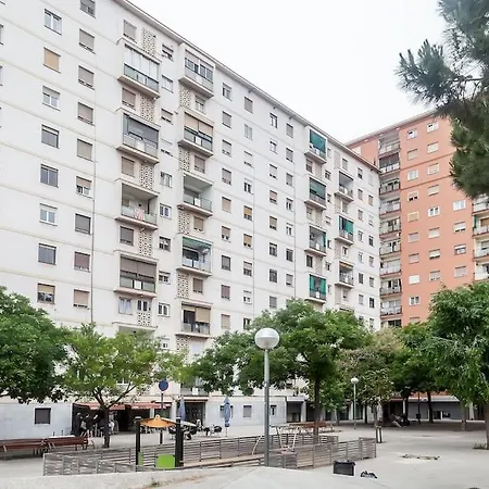 Διαμέρισμα 8 Min Walk To The & 10 Min Walk To Convention Centre ! Βαρκελώνη