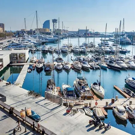 8 Min Walk To The & 10 Min Walk To Convention Centre ! Βαρκελώνη
