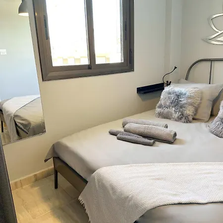 8 Min Walk To The & 10 Min Walk To Convention Centre ! Βαρκελώνη