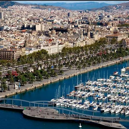Διαμέρισμα 8 Min Walk To The & 10 Min Walk To Convention Centre !